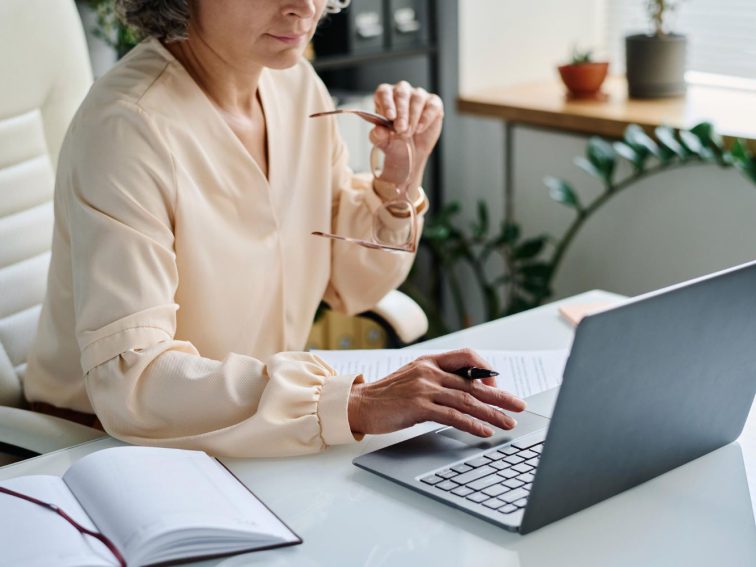 Profesjonalne biuro tłumaczeń oferujące tłumaczenia naukowe polsko-angielskie 